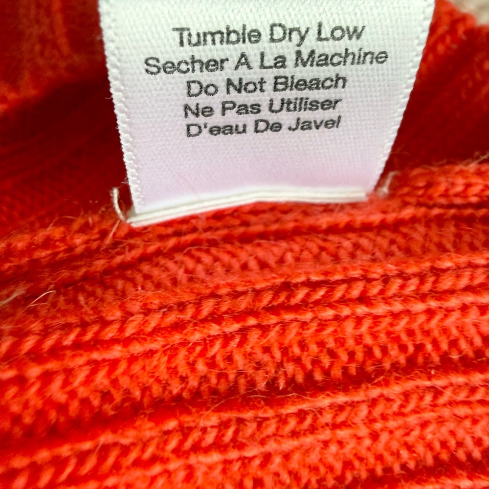 Urban Outfitters Cream and Orange V-Neck Sweater - Picture 12 of 12
